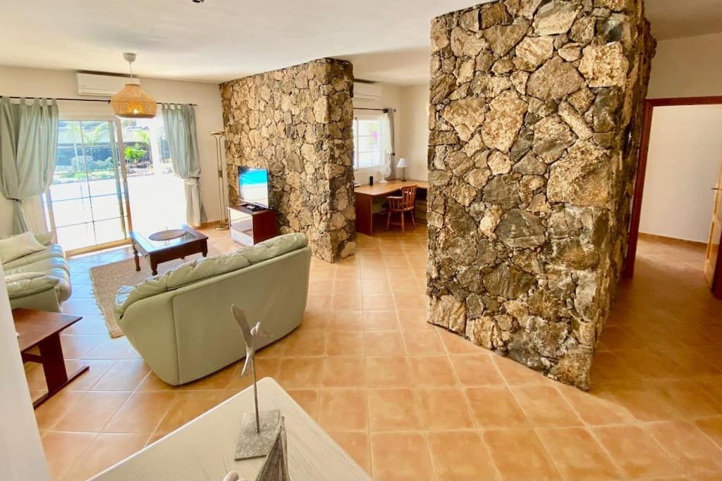 Casa Yukka Villa With Heated Pool Лахарес Экстерьер фото